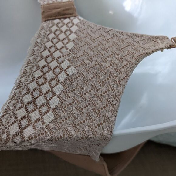 WONDERBRA Lace Nude Beige Color Bra Wire Slightly Padded 34C C018 - Picture 7 of 10
